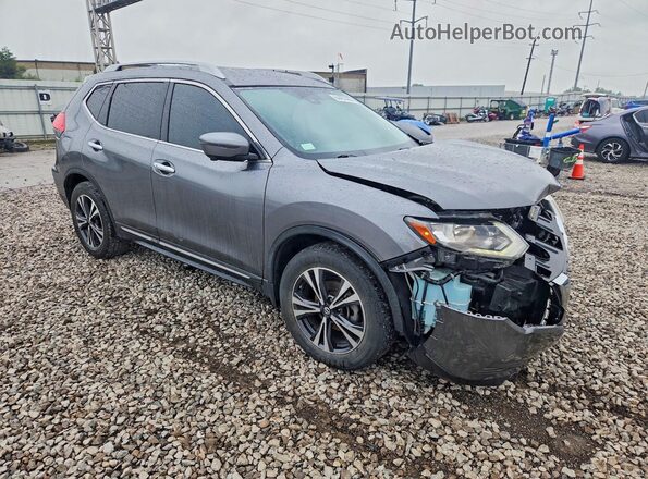 JN8AT2MTXHW404125 2017 NISSAN ROGUE Gray Delantero derecho