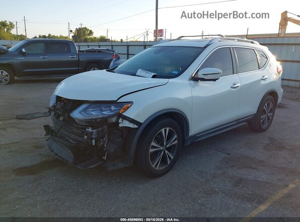 JN8AT2MTXJW454237 2018 NISSAN ROGUE Белый Передняя левая четверть