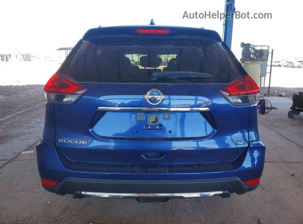 JN8AT2MTXJW464802 2018 NISSAN ROGUE Синий Вид сзади