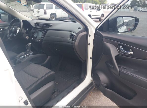 JN8AT2MTXLW002968 2020 NISSAN ROGUE White Սալոնի դիմացի տեսք