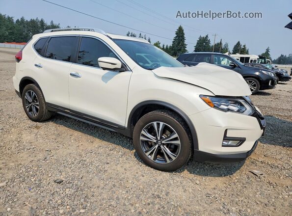 JN8AT2MV0HW254155 2017 NISSAN ROGUE Белый Передняя правая четверть