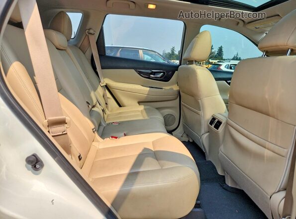 JN8AT2MV0HW254155 2017 NISSAN ROGUE Белый Вид задней части салона