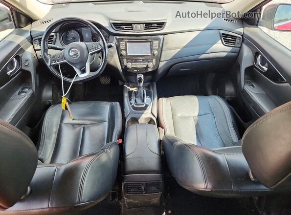 JN8AT2MV0HW280089 2017 NISSAN ROGUE Red Vista del salpicadero