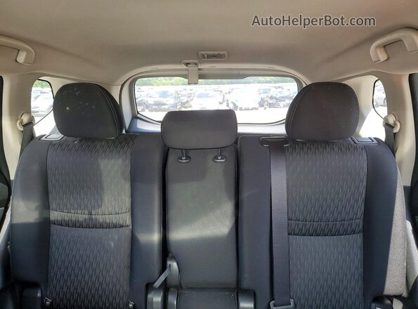 JN8AT2MV1HW001670 2017 NISSAN ROGUE Silver Հետևի նստատեղերի տեսք