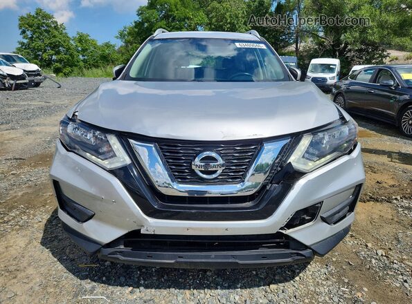 JN8AT2MV2HW022169 2017 NISSAN ROGUE Серебряный Вид спереди