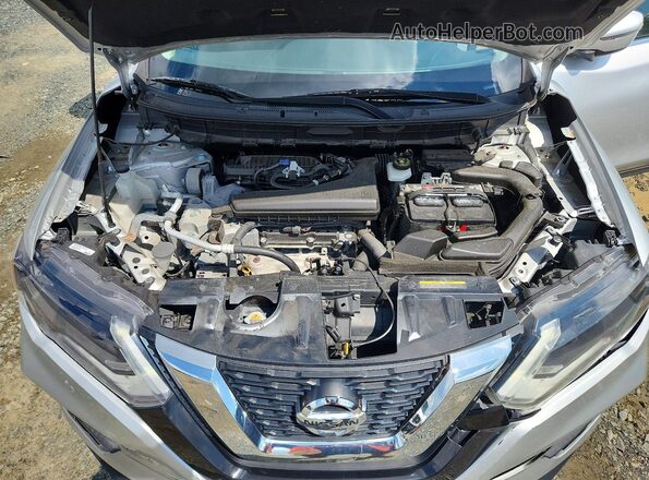 JN8AT2MV2HW022169 2017 NISSAN ROGUE Серебряный Вид подкапотного пространства