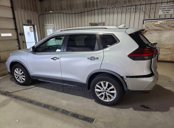 JN8AT2MV2JW302759 2018 NISSAN ROGUE Silver უკანა მარცხენა