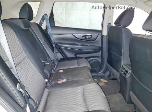 JN8AT2MV2JW307198 2018 NISSAN ROGUE Белый Вид задней части салона