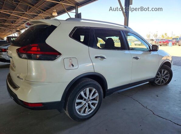 JN8AT2MV2JW354912 2018 NISSAN ROGUE Белый Задняя правая четверть