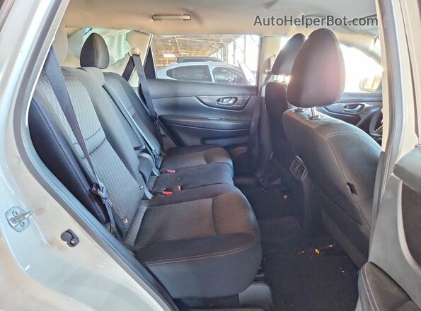 JN8AT2MV2JW354912 2018 NISSAN ROGUE Белый Вид задней части салона