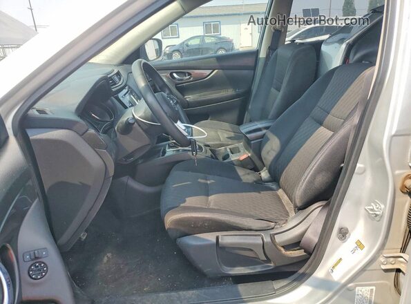 JN8AT2MV3HW015425 2017 NISSAN ROGUE Silver Vista interior delantera