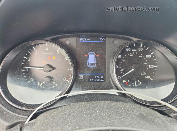 JN8AT2MV3JW310286 2018 NISSAN ROGUE Black Widok komory silnika