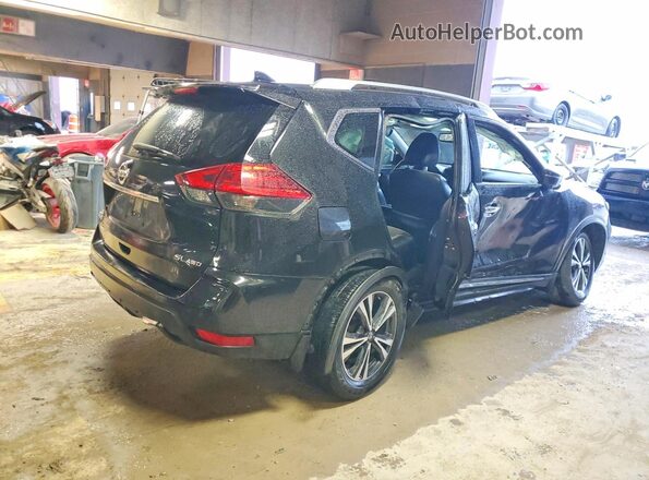 JN8AT2MV4HW023811 2017 NISSAN ROGUE Black უკანა მარჯვენა