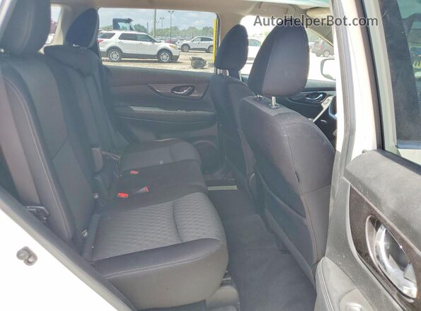 JN8AT2MV4LW121097 2020 NISSAN ROGUE Белый Вид задней части салона