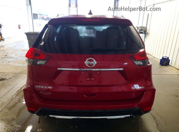 JN8AT2MV5HW002045 2017 NISSAN ROGUE Красный Вид сзади