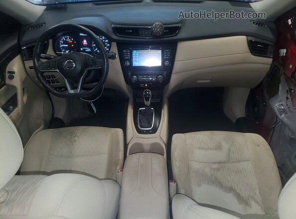 JN8AT2MV5HW002045 2017 NISSAN ROGUE Красный Вид панели приборов