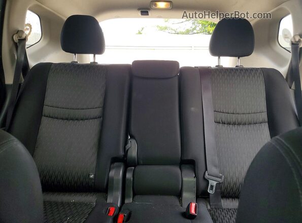 JN8AT2MV5HW007522 2017 NISSAN ROGUE Blue Rear seats view