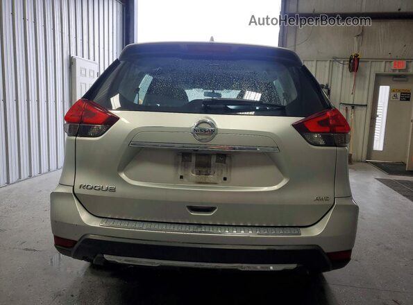JN8AT2MV5HW259304 2017 NISSAN ROGUE Серебряный Вид сзади
