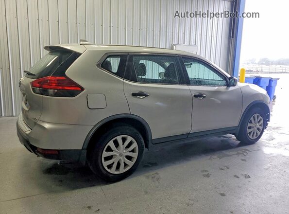 JN8AT2MV5HW259304 2017 NISSAN ROGUE Серебряный Задняя правая четверть
