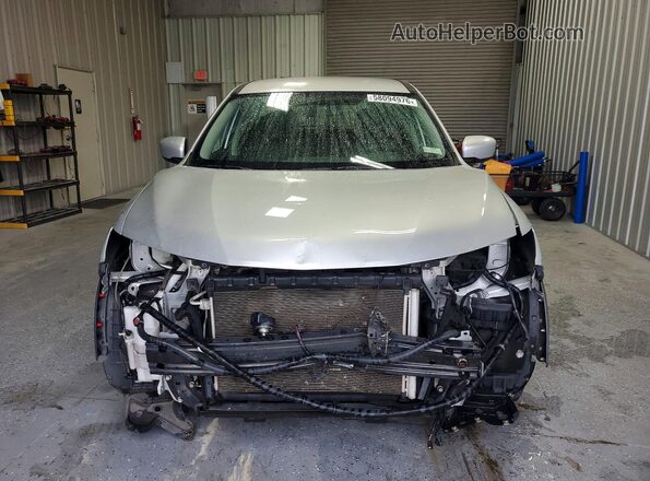 JN8AT2MV5HW259304 2017 NISSAN ROGUE Серебряный Вид спереди