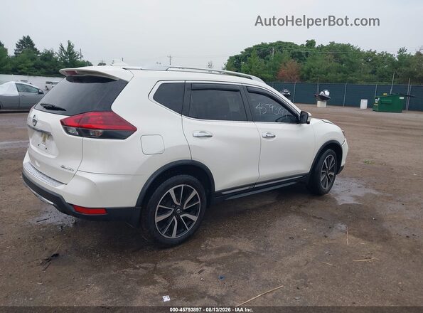 JN8AT2MV5JW330958 2018 NISSAN ROGUE Белый Задняя правая четверть