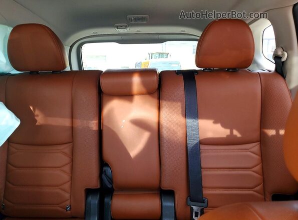 JN8AT2MV5JW352135 2018 NISSAN ROGUE Blue Rear seats view