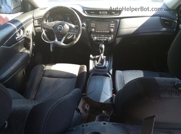 JN8AT2MV6HW001650 2017 NISSAN ROGUE Silver წინა პანელის ხედი