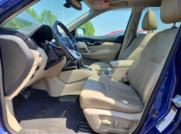JN8AT2MV6HW004838 2017 NISSAN ROGUE Синий Вид салона спереди