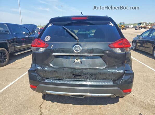 JN8AT2MV6LW123398 2020 NISSAN ROGUE Черный Вид сзади