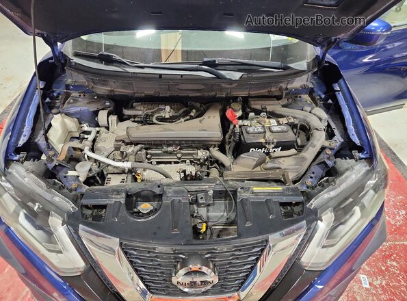 JN8AT2MV7HW004296 2017 NISSAN ROGUE Blue Widok komory silnika