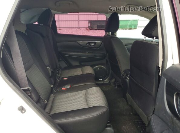 JN8AT2MV7HW014522 2017 NISSAN ROGUE White Սալոնի հետևի տեսք