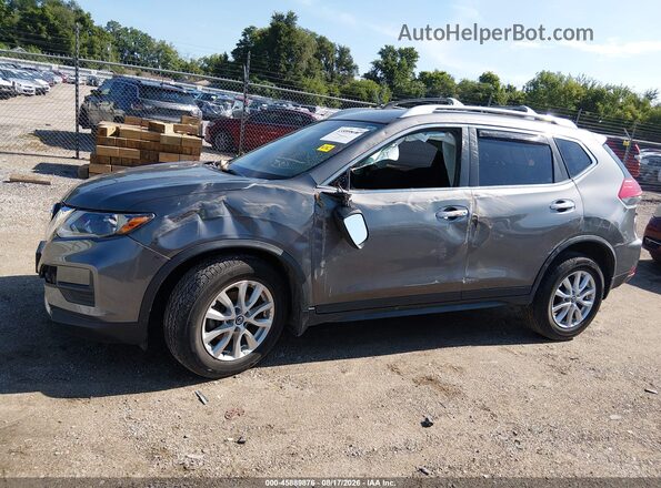 JN8AT2MV7HW016979 2017 NISSAN ROGUE Серый Вид спереди