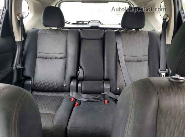 JN8AT2MV7HW253584 2017 NISSAN ROGUE Gray Widok tylnych siedzeń