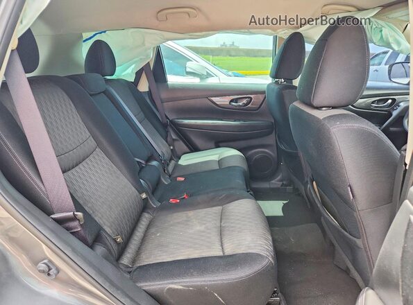JN8AT2MV7HW264486 2017 NISSAN ROGUE Gray Widok tylnych siedzeń