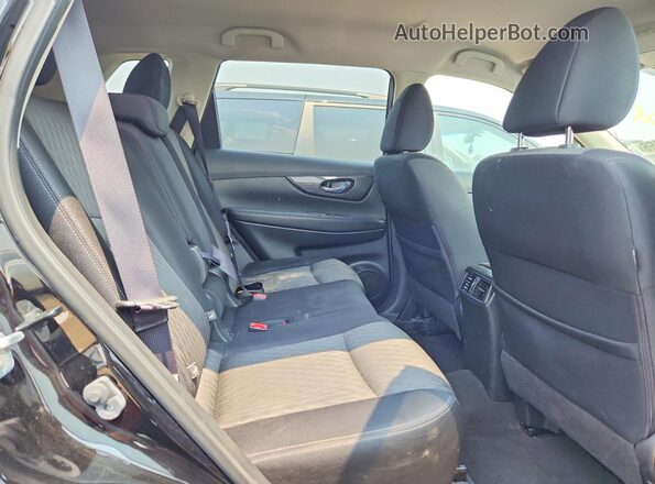 JN8AT2MV7HW267100 2017 NISSAN ROGUE Black უკანა სალონის ხედი