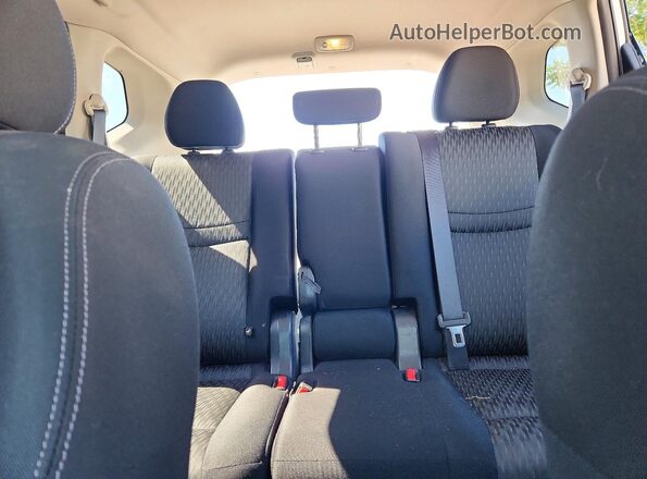 JN8AT2MV7HW267534 2017 NISSAN ROGUE Silver Widok tylnych siedzeń