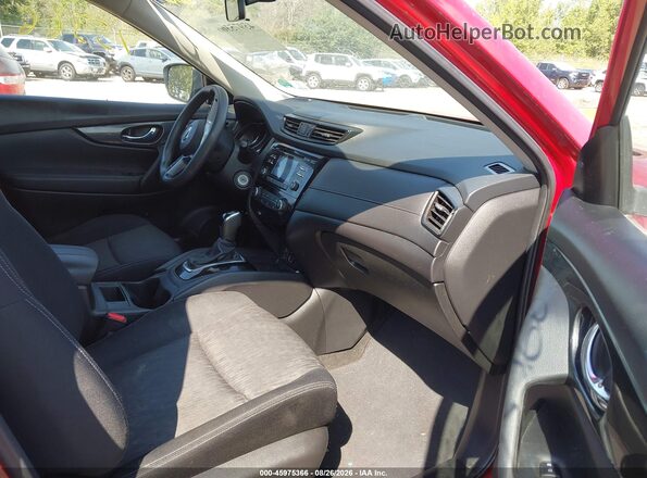 JN8AT2MV7HW276332 2017 NISSAN ROGUE Красный Вид салона спереди