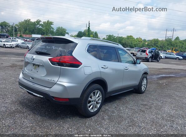 JN8AT2MV8HW019356 2017 NISSAN ROGUE Silver უკანა მარჯვენა