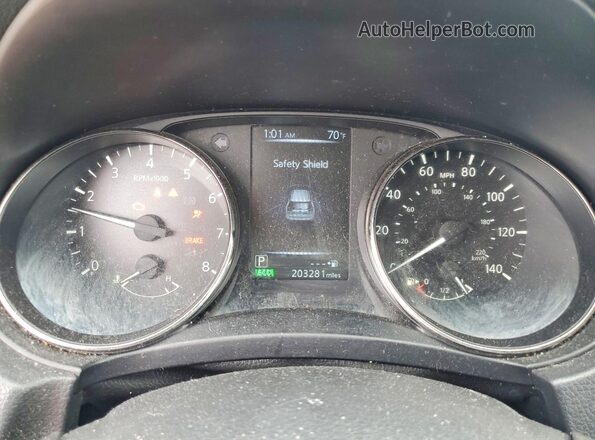 JN8AT2MV8HW026727 2017 NISSAN ROGUE Зеленый Вид щитка приборов