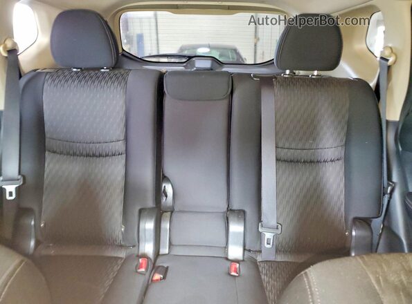 JN8AT2MV8LW108904 2020 NISSAN ROGUE White Rear seats view
