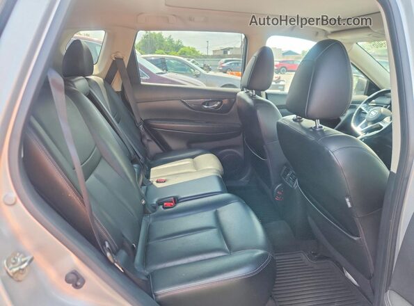 JN8AT2MV9JW305366 2018 NISSAN ROGUE Silver უკანა სალონის ხედი