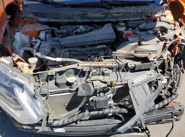 JN8AT2MV9JW355104 2018 NISSAN ROGUE Orange Սալոնի հետևի տեսք