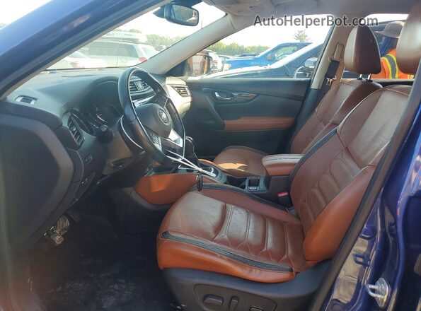 JN8AT2MVXHW018113 2017 NISSAN ROGUE Blue წინა სალონის ხედი