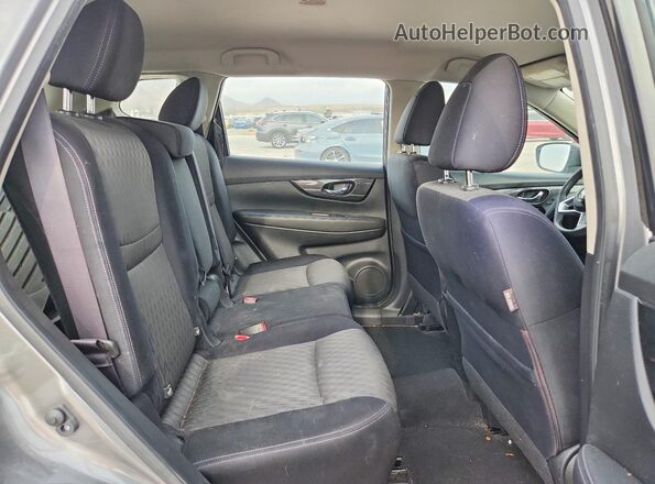 JN8AT2MVXHW251893 2017 NISSAN ROGUE Серый Вид задних сидений