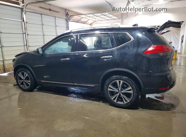 JN8AT2MVXHW256138 2017 NISSAN ROGUE Черный Задняя левая четверть