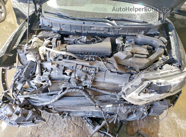 JN8AT2MVXHW256138 2017 NISSAN ROGUE Черный Вид подкапотного пространства