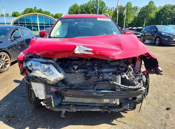 JN8AT2MVXHW268872 2017 NISSAN ROGUE Red Widok z przodu