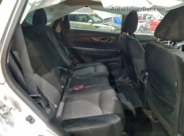 JN8AT2MVXJW309877 2018 NISSAN ROGUE Silver Widok wnętrza z tyłu