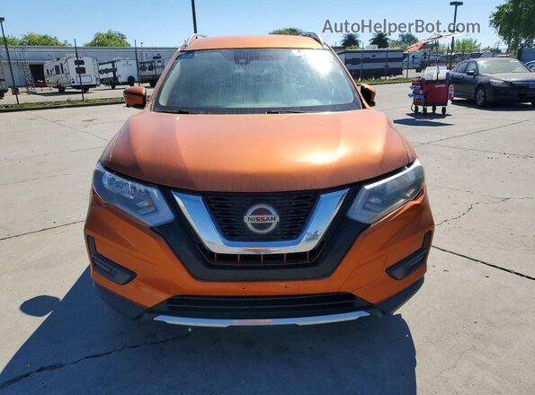 JN8AT2MVXKW384810 2019 NISSAN ROGUE Orange Widok z przodu