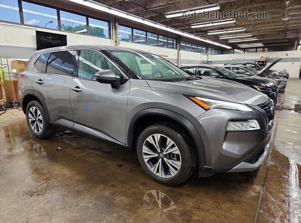 JN8AT3BA7MW024273 2021 NISSAN ROGUE Gray Delantero derecho